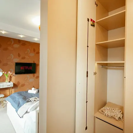 Marina Dla 6 Osob - Bezplatny Parking - Dwie Lazienki - Duzy Taras - Ekspres - Better شقة *