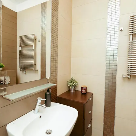 Marina Dla 6 Osób - Bezpłatny Parking - Dwie łazienki - Duży Taras - Ekspres - Better Varsóvia