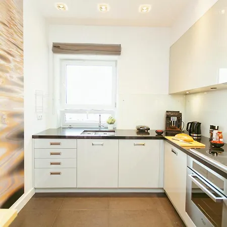 Marina Dla 6 Osob - Bezplatny Parking - Dwie Lazienki - Duzy Taras - Ekspres - Better وارسو