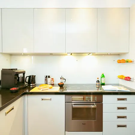 Marina Dla 6 Osob - Bezplatny Parking - Dwie Lazienki - Duzy Taras - Ekspres - Better وارسو