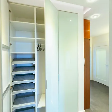 Marina Dla 6 Osob - Bezplatny Parking - Dwie Lazienki - Duzy Taras - Ekspres - Better وارسو