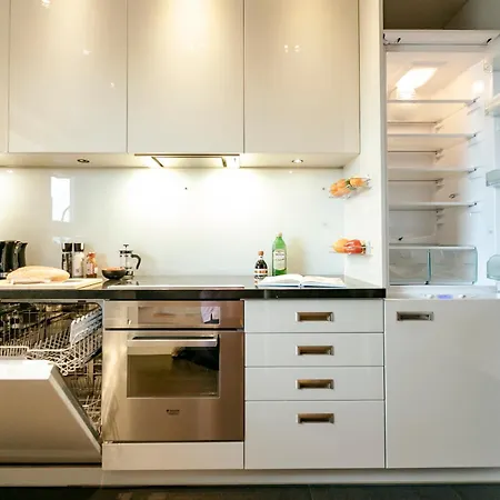 Apartmán Marina Dla 6 Osob - Bezplatny Parking - Dwie Lazienki - Duzy Taras - Ekspres - Better Varšava